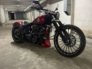 HARLEY-DAVIDSON BREAKOUT FXSB 2013 - VERMELHA PERSONALIZADA - ÚNICA CARCAVELOS E PAREDE