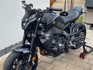 YAMAHA MT09 • A2 / 48PS • 8657KM • SCHECKHEFT • VIELE TEILE