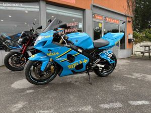 SUZUKI GSXR 600 RIZLA + ÉTAT NEUF