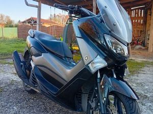 YAMAHA NMAX