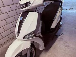 PIAGGIO LIBERTY 2025 ROLLER CANTON SOLEURE -