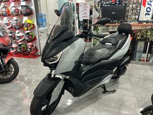 YAMAHA - XMAX 125