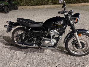 KAWASAKI W800