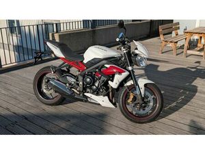 TRIUMPH STREET TRIPLE 675 R ABS