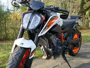 KTM 890 DUKE R