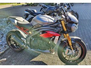 TRIUMPH SPEED TRIPLE R