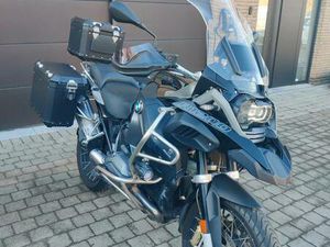 ② BMW R 1200 GSA