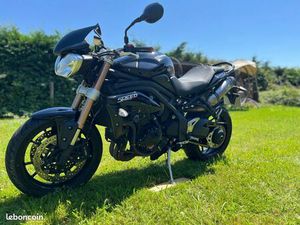 TRIUMPH SPEED TRIPLE