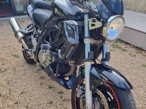 MOTO SUZUKI SV 650 N