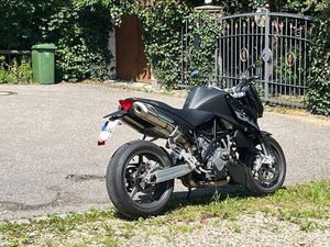 KTM SUPERDUKE 990 - NUR 5290 KM - 1. HAND - WINTERANGEBOT