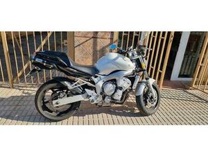 YAMAHA - FZ6 600