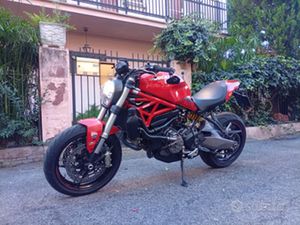 DUCATI MONSTER 821