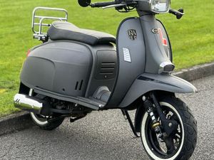 2018 ROYAL ALLOY GT 125 I RETRO AUTOMATIC SCOOTER