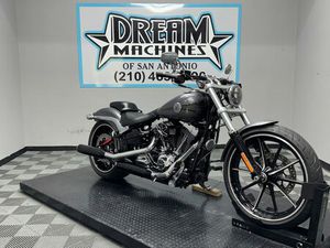 2015 SOFTAIL® BREAKOUT®