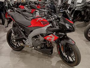 APRILIA TUONO 125 ABS 2019 125 CM3 | MOTO ROADSTER | 3 090 KM | ROUGE | 28110 LUCE