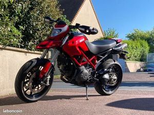 DUCATI HYPERMOTARD 796