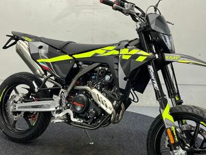 FANTIC XMF 125 SM PERFORMANCE ABS MY 2026