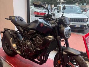 VENDO HONDA CB 1000 R BLACK EDITION (2021 - 25) NUOVA A GENOVA (CODICE 9883321) - MOTO.IT