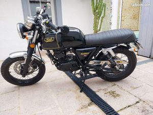 MOTO MASH BLACK SEVEN 125 CM3