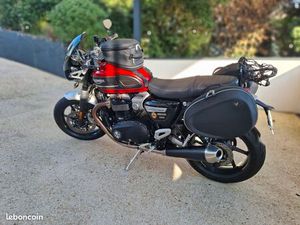 TRIUMPH SPEED TWIN 1200