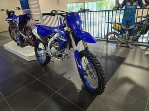 ② YAMAHA YZ450F 2026