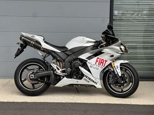 YAMAHA YZF 1000 R1 2007 1000 CM3 | MOTO SPORTIVE | 33 700 KM | BLANC | 63170 AUBIERE