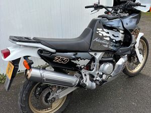 HONDA AFRICA TWIN XRV750 RD07