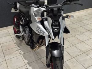 SUZUKI GSX-8S 2025 800 CM3 | MOTO ROADSTER | 550 KM | GRIS | 38150 SALAISE SUR SANNE