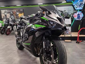KAWASAKI NINJA ZX6R