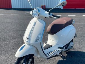 VESPA PRIMAVERA 125 CM3 - 3400 KMS - ÉTAT PARFAIT