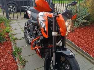 ② KTM DUKE 125 CC