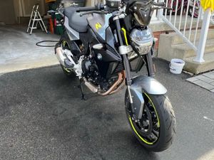 2022 BMW F900R