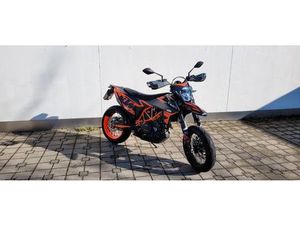 KTM 690 SMCR