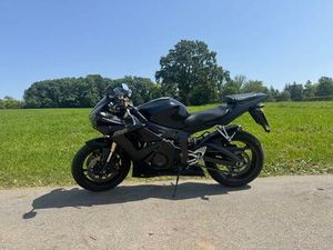YAMAHA YZF - R6