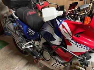 HONDA AFRICA TWIN 750