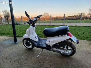 A VENDRE SCOOTER MBK