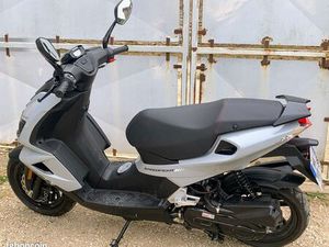SCOOTER PEUGEOT SPEEDFIGHT 4