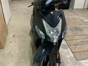 VEND SCOOTER KYMCO AGILITY 16+