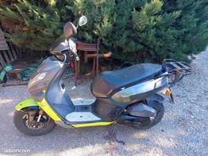 SCOOTER PEUGEOT STREET ZONE