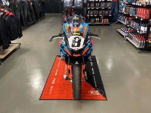 YAMAHA R6 PISTE AVEC CG