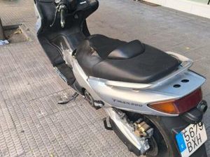 YAMAHA - TMAX