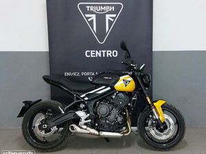 TRIUMPH TRIDENT 660