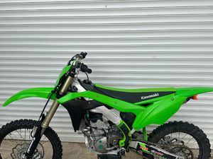 KAWASAKI KX 250F 2020 →