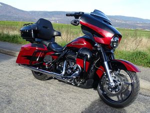 FLHXSE STREET GLIDE ABS CVO 114