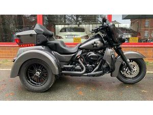 HARLEY-DAVIDSON FLHTCUTG 103 TRI GLIDE ULTRA CLASSIC