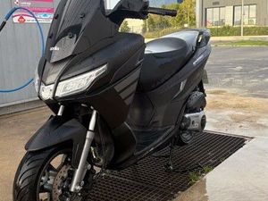 APRILIA SXR 50 CC SCOOTER