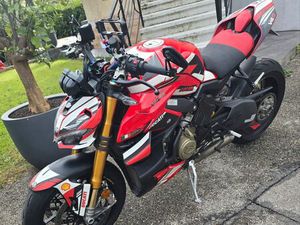 DUCATI STREETFIGHTER V4S