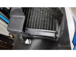 RADIATORE E VENTOLA PIAGGIO HEXAGON 150
