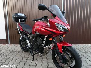 YAMAHA FZ6