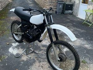 YAMAHA YZ 125-1977